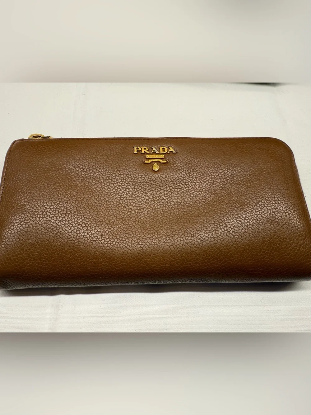 Prada wallet authentic with‎ box - brown